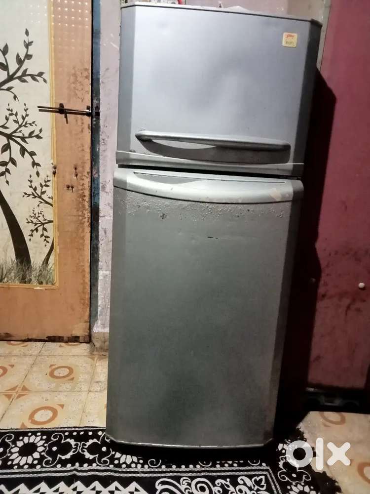 350L Very Good condition Godrej Fridge in build stabilizer
