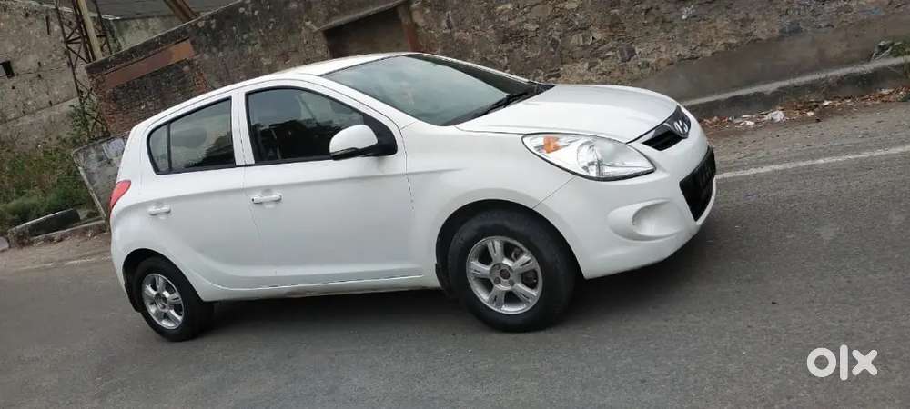 Hyundai i20 2012 Petrol 93000 Km Driven
