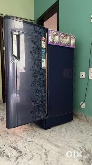 Whirlpool Fridge(120 L)  8 yr old
