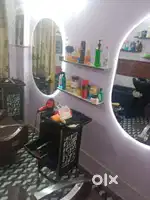 Unisex hair salon