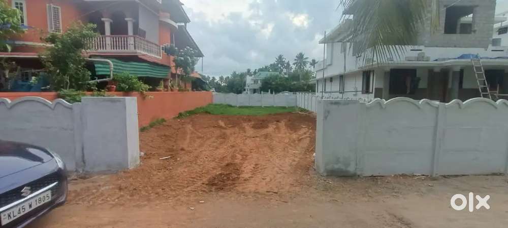 Residential Plot for sale in Irinjalakuda Town at 45.5L