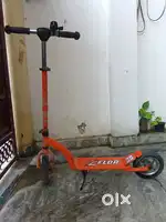 Dashstar scooter with bell and stand