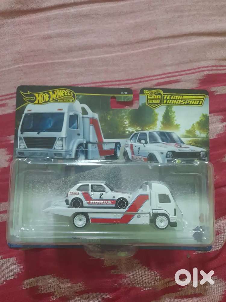 HOTWHEELS Team transport+color shifters brand new (negotiable)