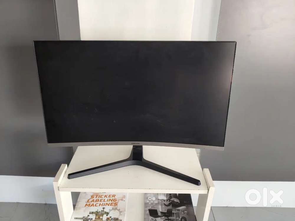 Samsung Curved Monitor 24 inch