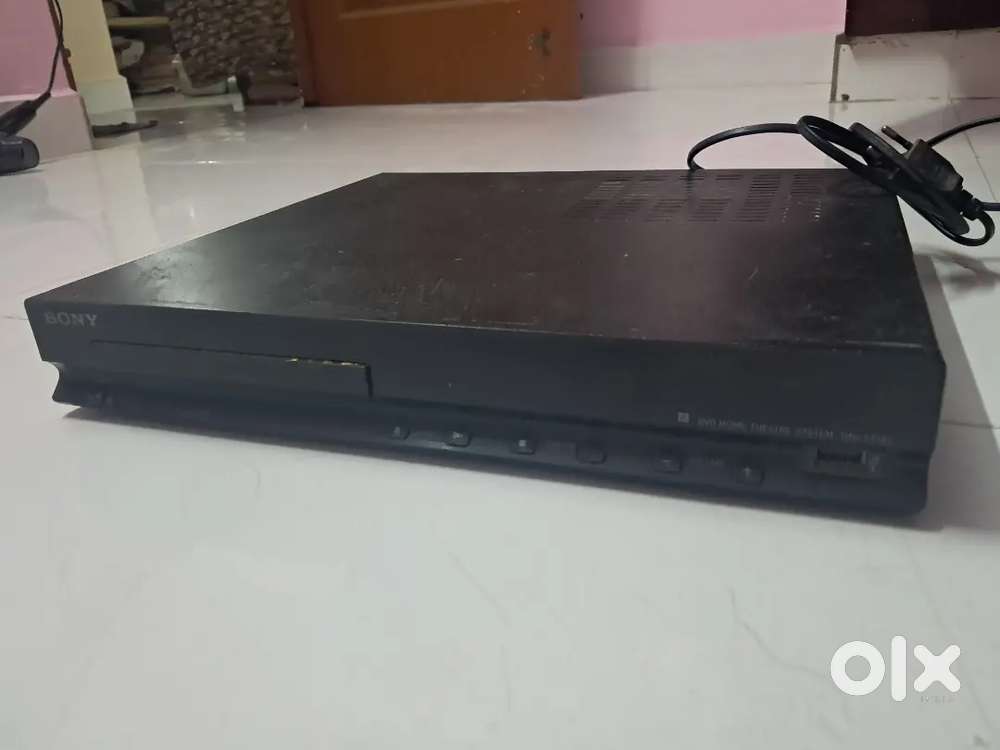 Sony 5.1 Home theater Dav-TZ 140