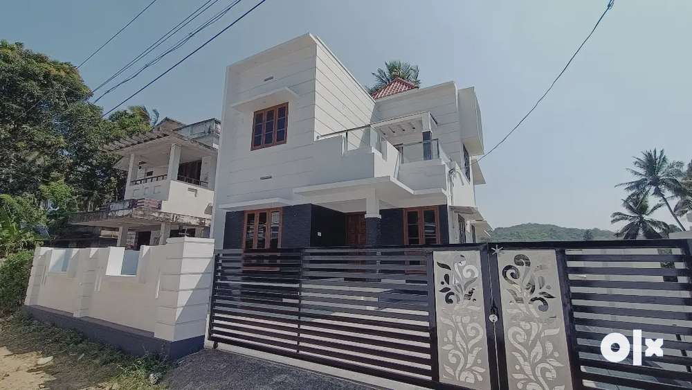 AMAZING NEW 4BED ROOM 1800SQ FT 5CENTS HOUSE IN KOLAZHY, THRISSUR