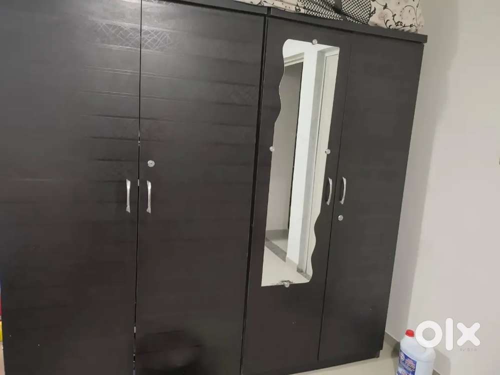 Walldrop,Tijjori and computer table