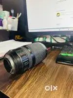 NIKON AF-S VR Zoom-Nikkor 70 - 300 mm f/4.5-5.6G IF-ED Telephoto Zoom