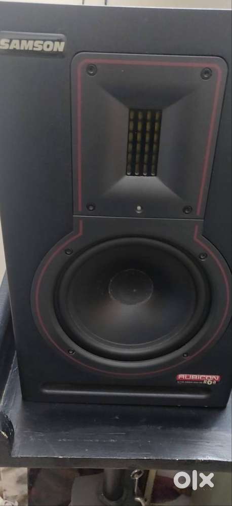 High end speakers - Samson rubico R6a