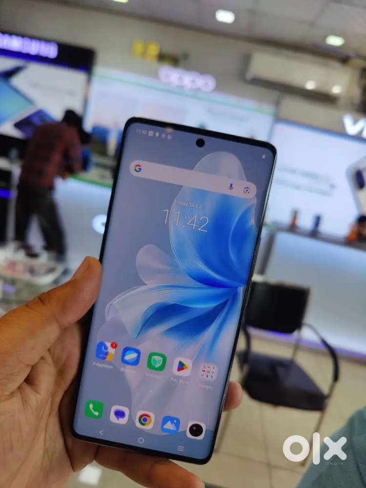 VIVO V30 WITH ZEISS CAMERA LENCE