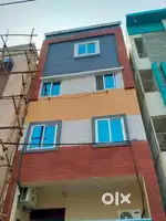 Commercial building suitable for hospital