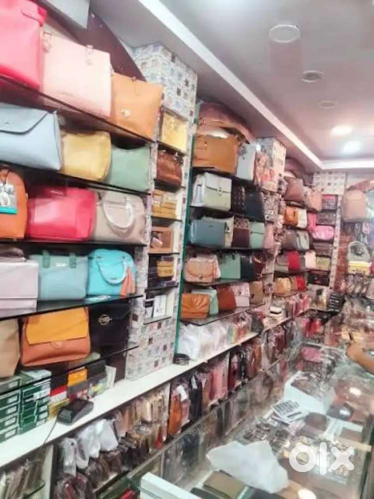 Need Urgent 5-10 Female Staff For Bag And Cloth Shop For Sitting Only