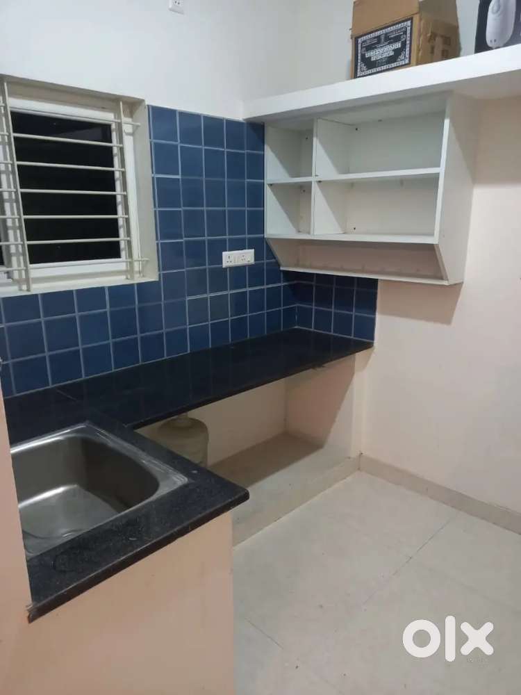 1 bhk for rent walkable distance from yellow line metro station
