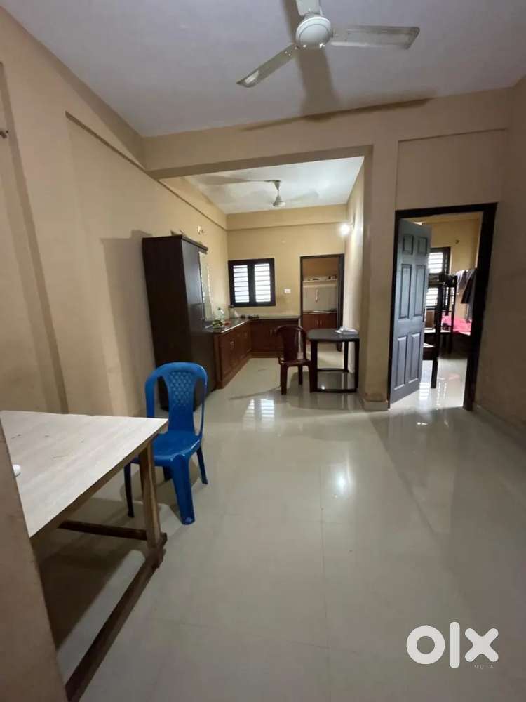 BOYS HOSTEL AVAILABLE  =3500