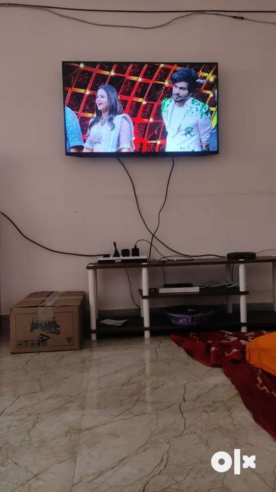 Brand new tv-realme 3 months old