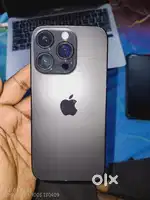 Iphone 14 Pro With Cable