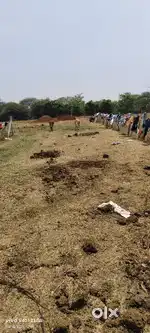 Plot bechna hai