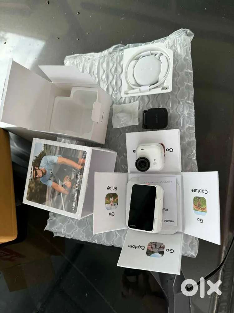 Insta360 GO Ultra Creator Bundle (White)