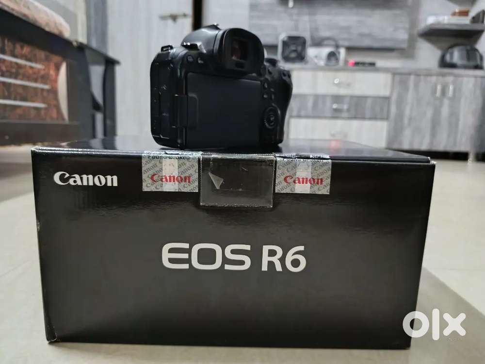 Sell Canon R6 with 35mm Rf 1.8f