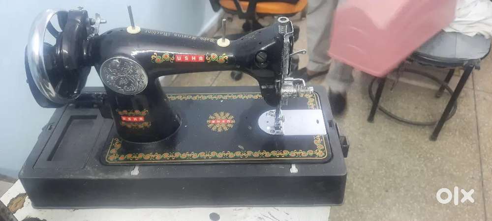 Usha Stiching Machine (only machine)
