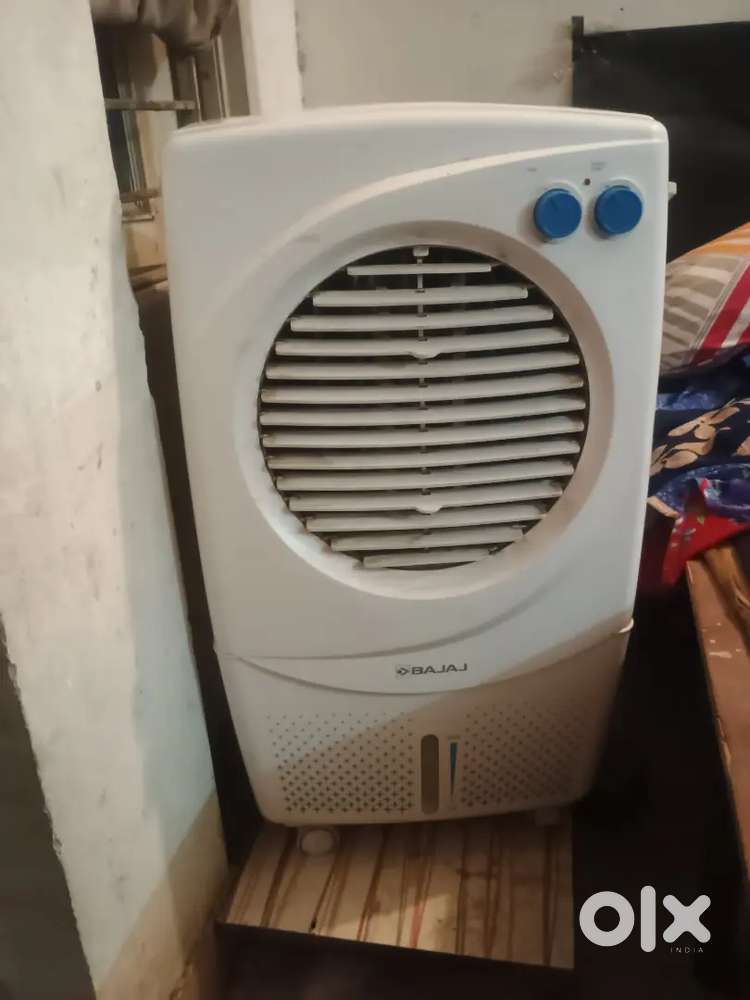 Bajaj cooler 36L 4 months old