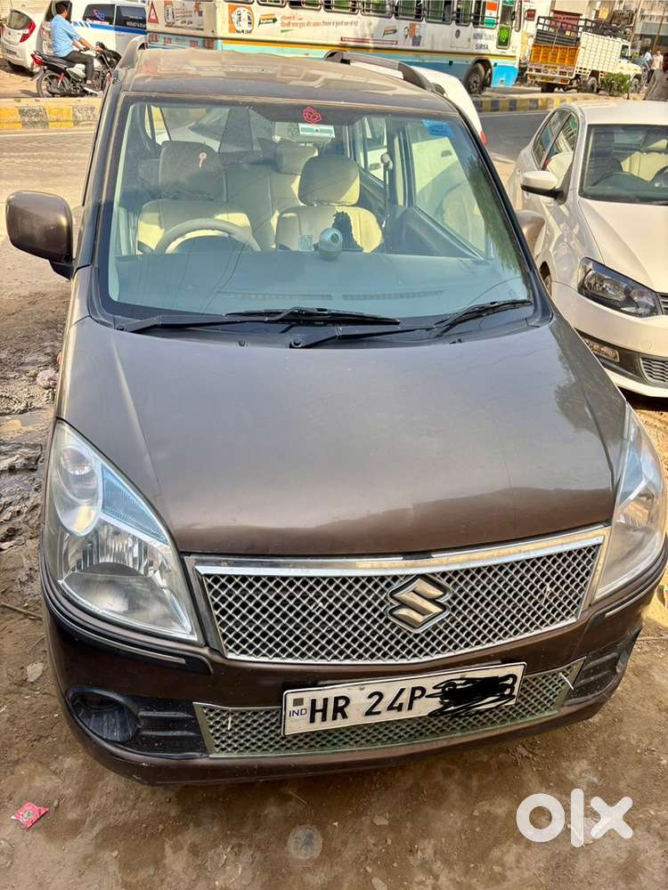 Maruti Suzuki Wagon R 2011 CNG with front new tyre 72300 Km Driven
