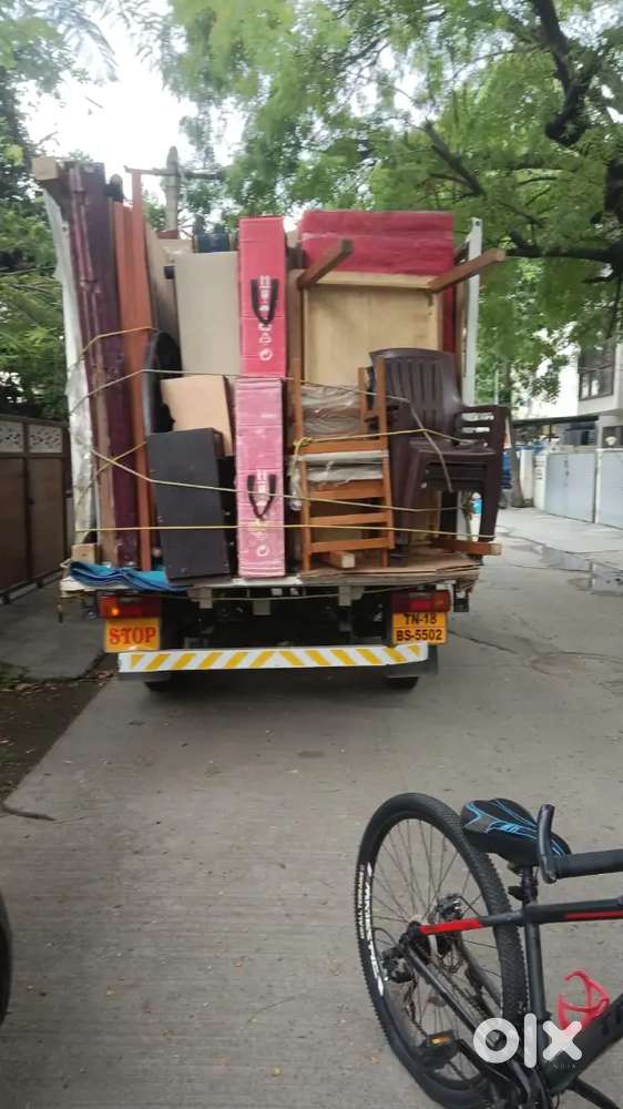 Packers and movers job packing loading unloading house shifting work