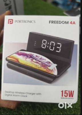 Clock with wireless charging pad 15w with alarm