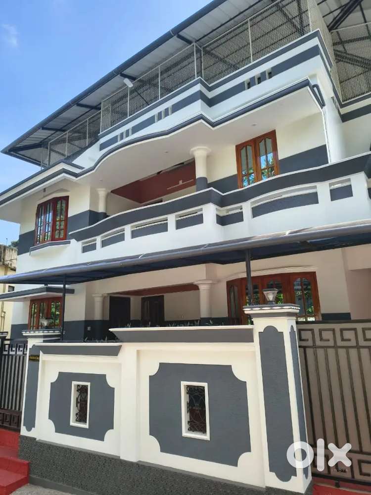 2/4 bhk guest house for daily rent in thirumala vettamukku main road