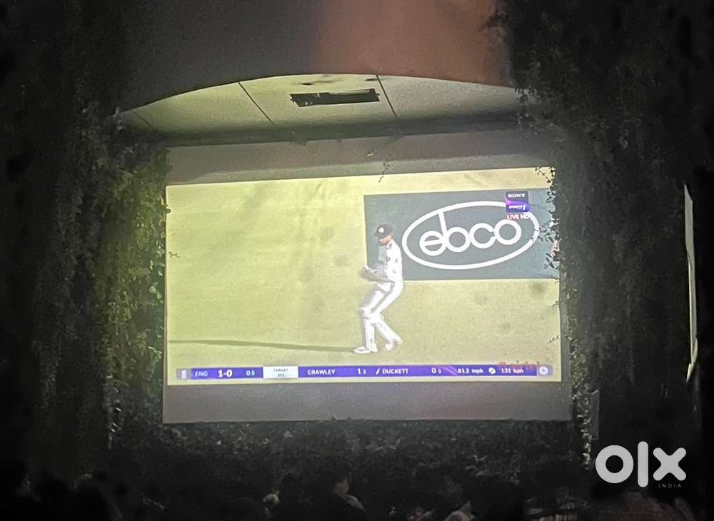 Epson EBx18 Projector with Bag - Excellent Condition