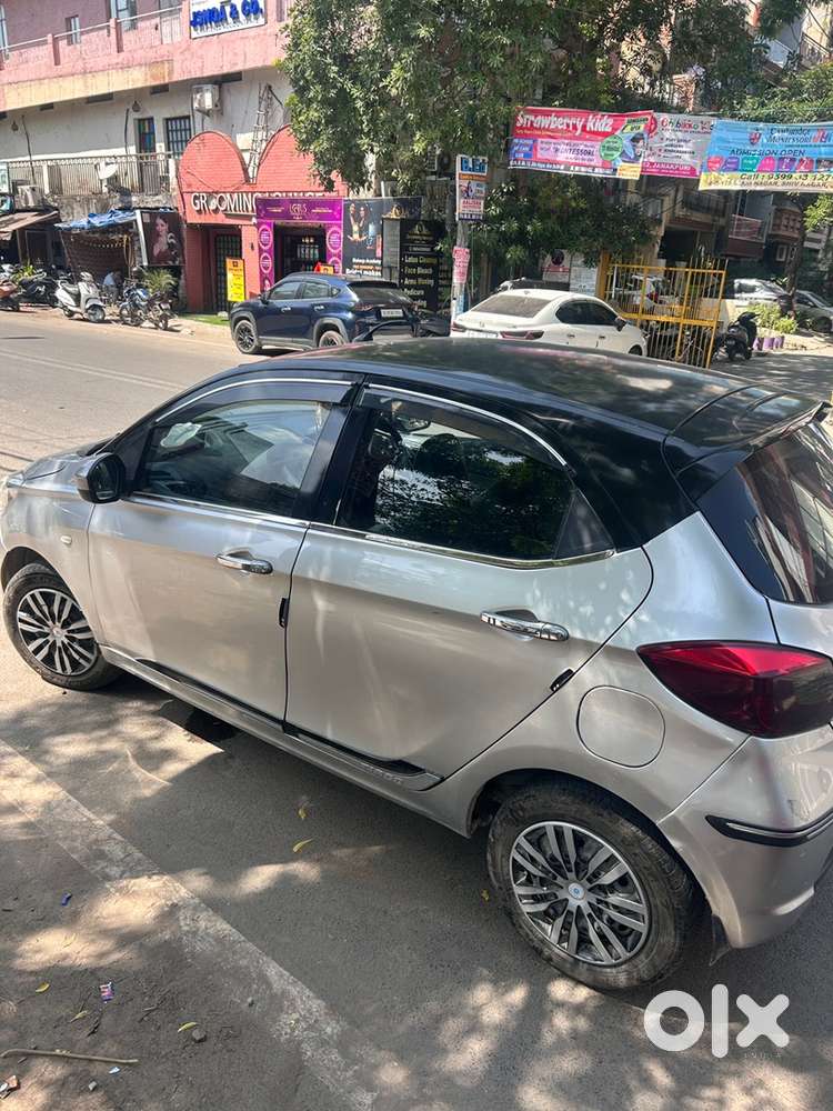 Tata tiago xt CNG on paper