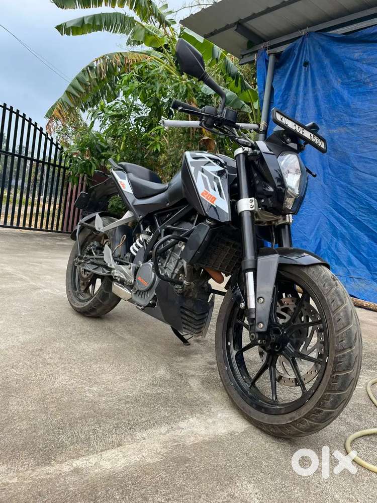 2015 dec 2nd owner  BS3 engine 54000km both tyres new