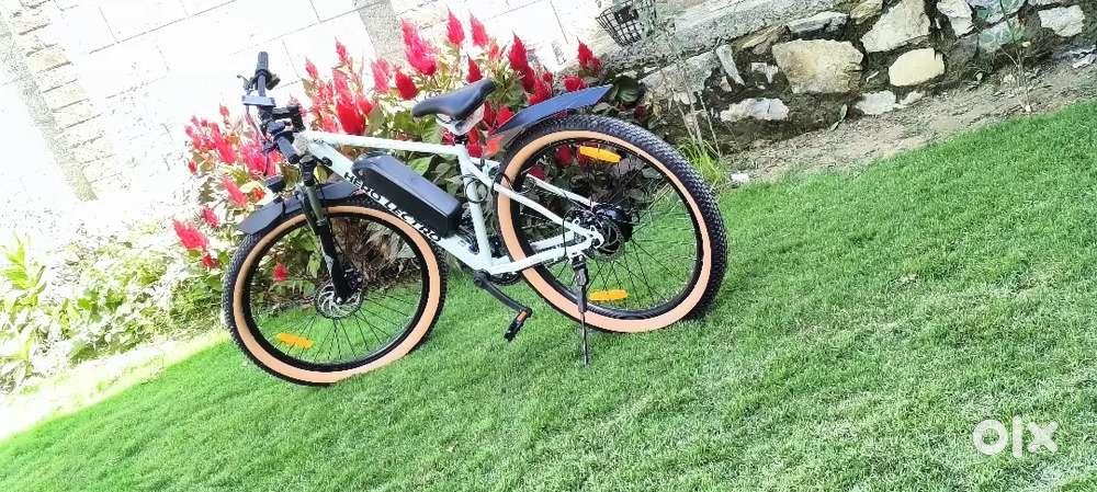 Hero lectro y5 (55Km on single charge)