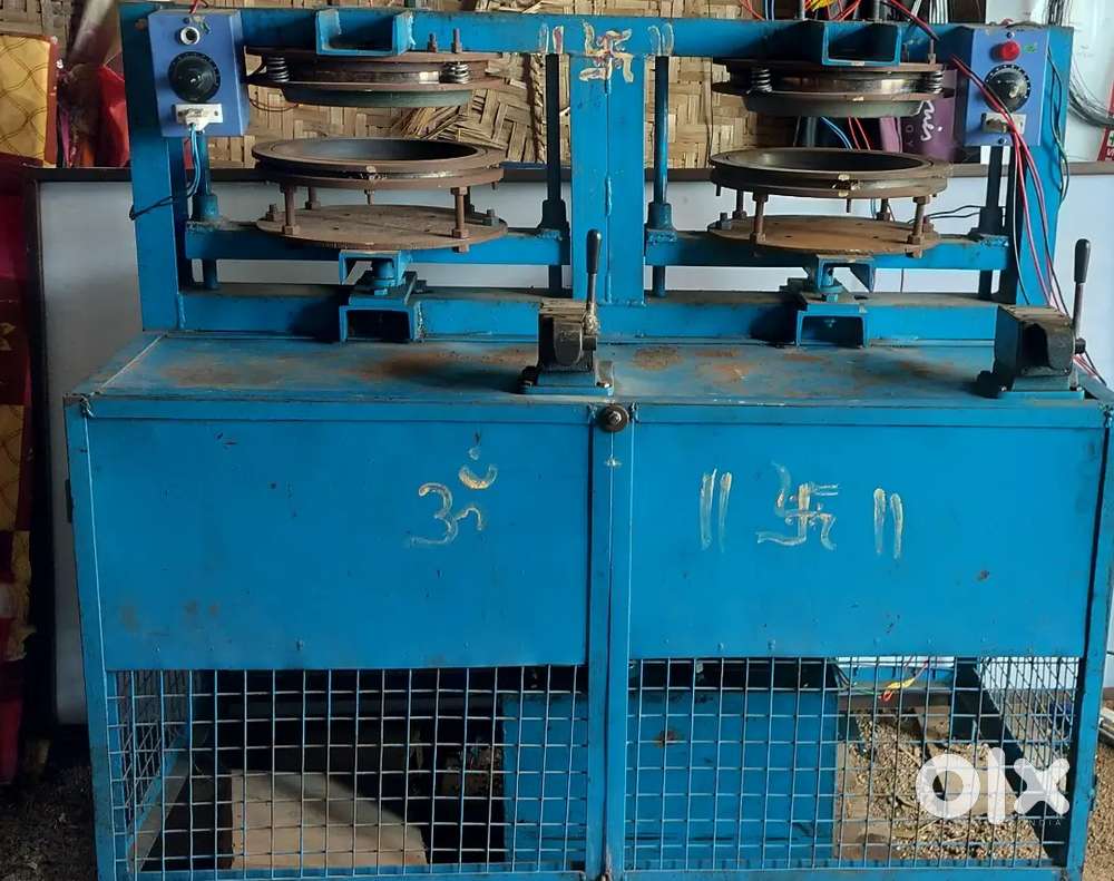 Paper plate making machine