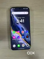 Oppo find X8 Gold colour