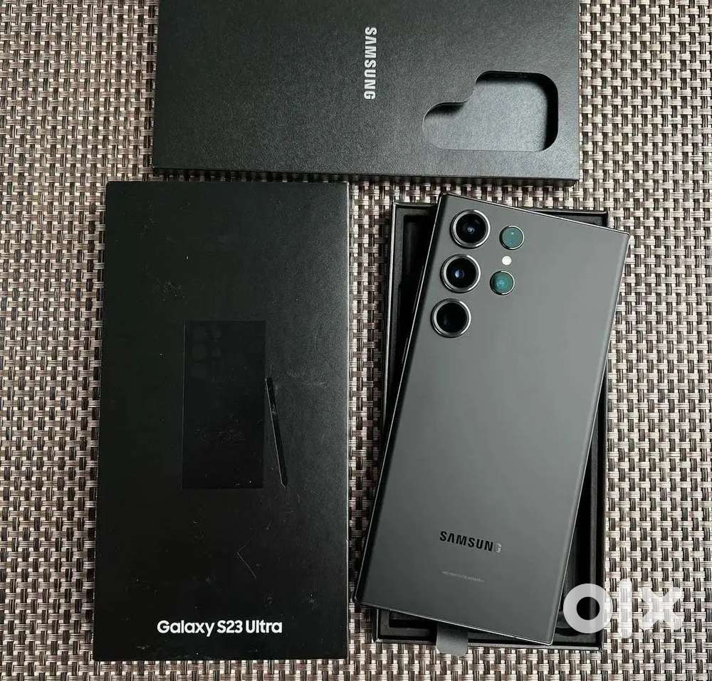 Selling my 6 month old Samsung s23ultra black colour need urgent money