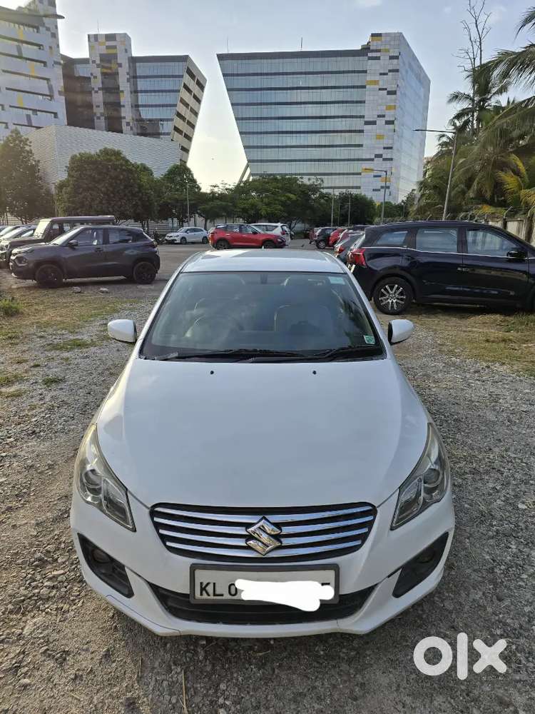 Maruti Suzuki Ciaz 2017 Diesel 140000 Km Driven. KL 02 Reg White Color