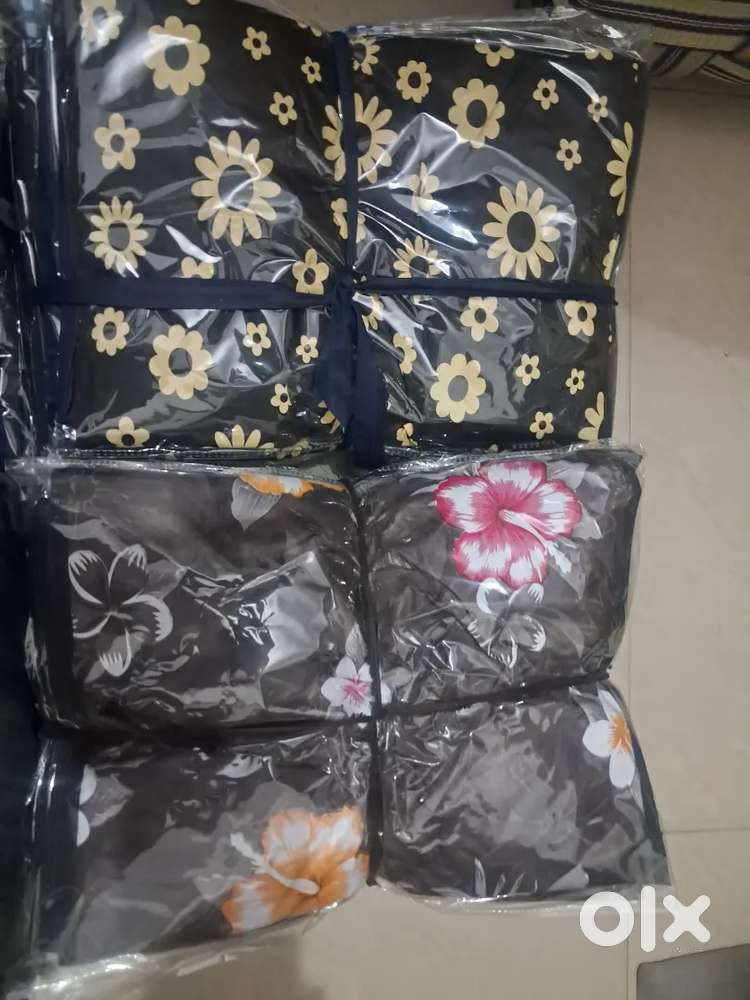 Ac cover लेने के लिए संपर्क करें उचित दाम और बेह्तरीन क्वालिटी
