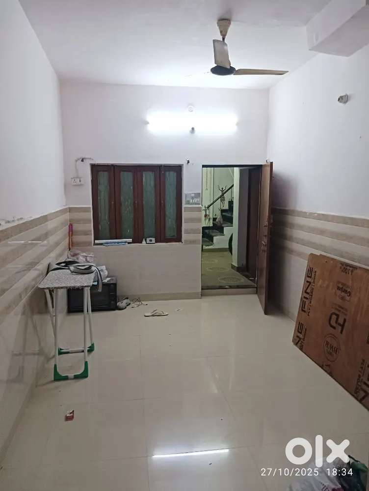 2-bhk house in aliganj