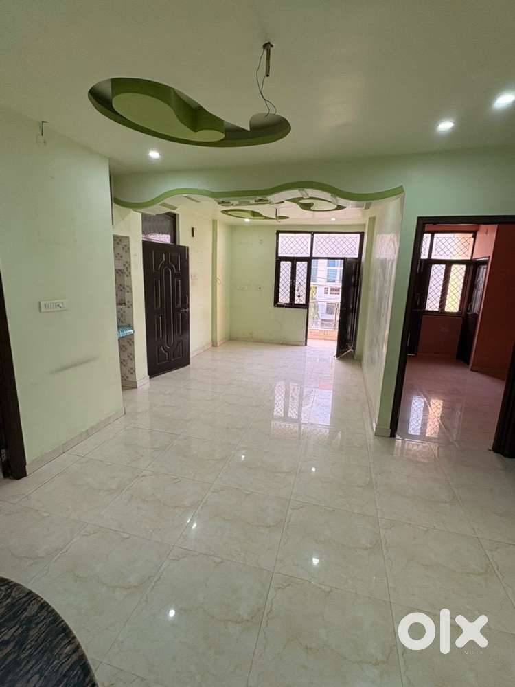 3 bhk semifinished flat ready to move no maintenance gas line fitted
