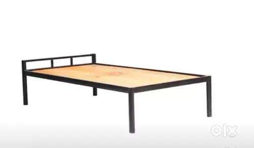 Iron cot 3.5x6 ft