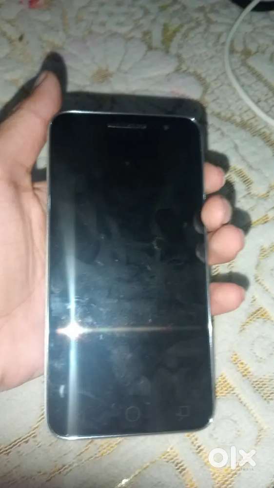 All new aa vodafone da phone a insert sim -- vodafone.   Hoshiarpur