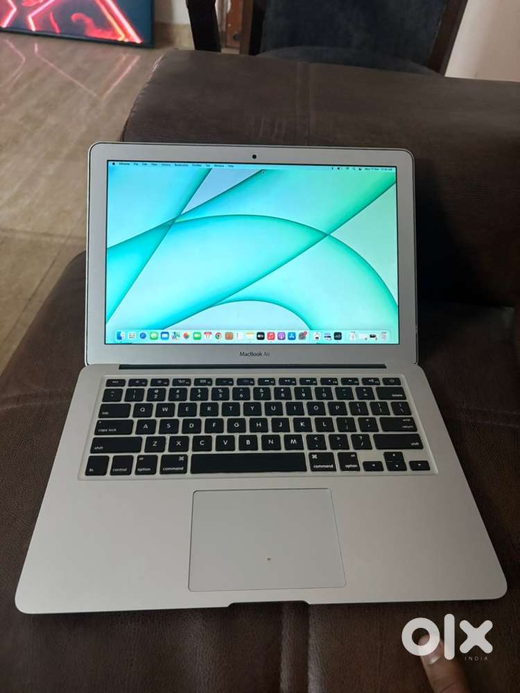 Macbook Air ( 13 Inch ) 2017 Model