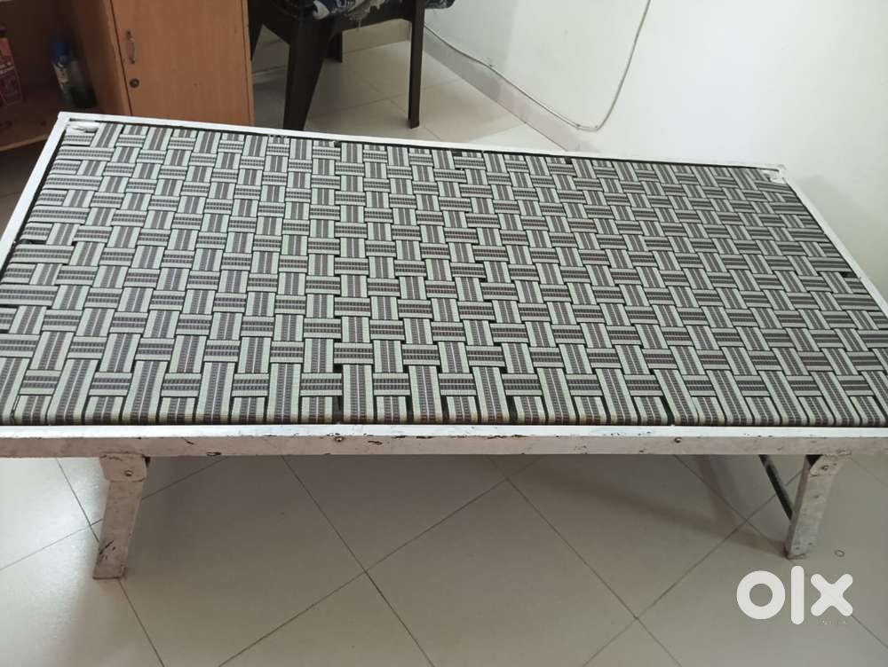 Iron bed In Good condition