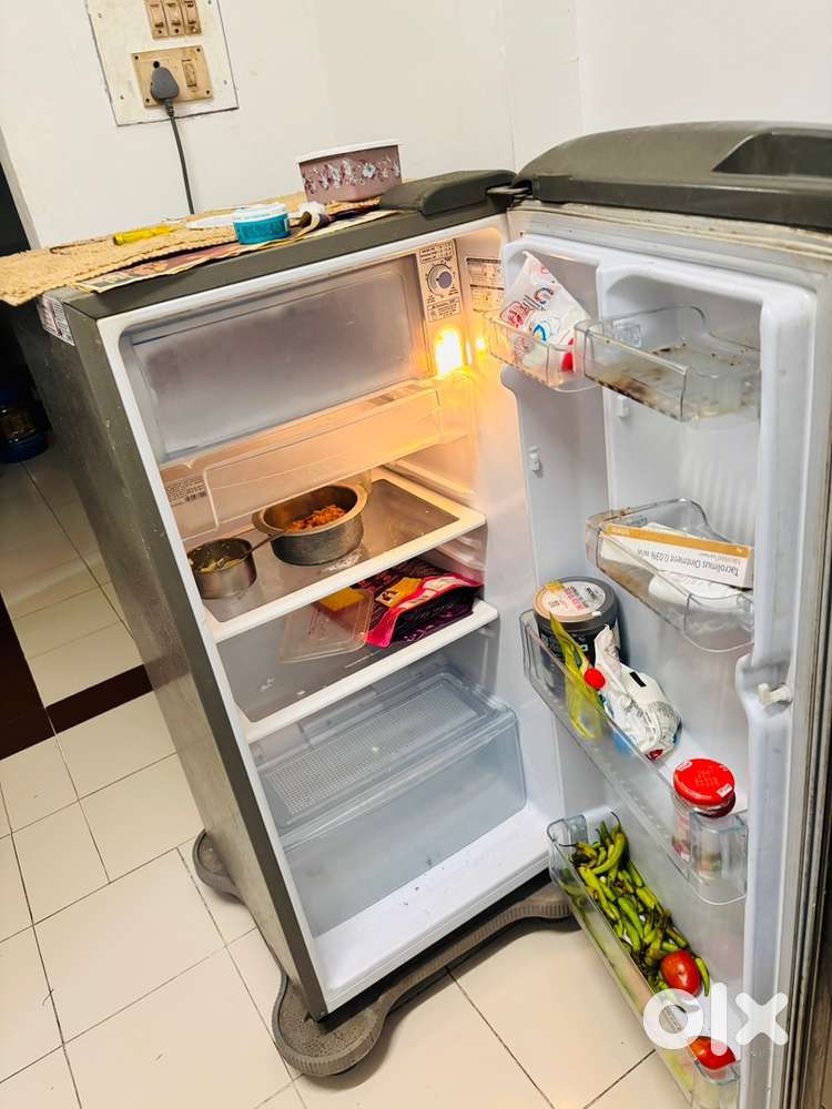 Lg 7month old fridge