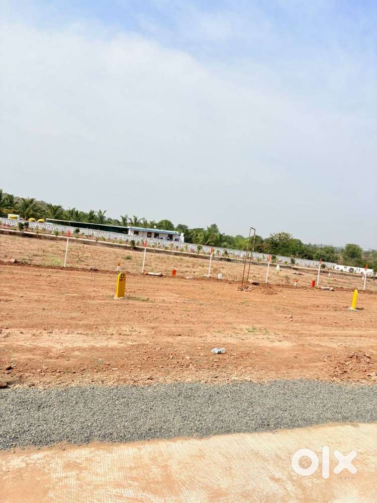 PLOTS IN SHIKRAPUR