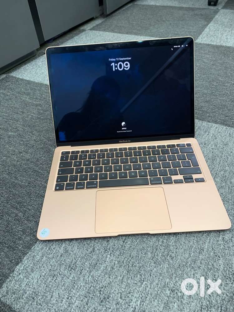 Apple MacBook Air / M1 / 8GB / 256GB / Touch ID / Gold / Bill / WRNTY