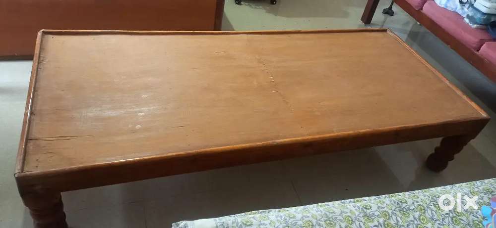 Single wooden bed