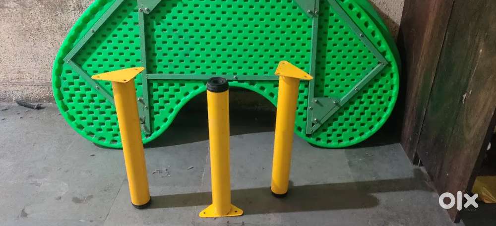 Plastic half moon tebal