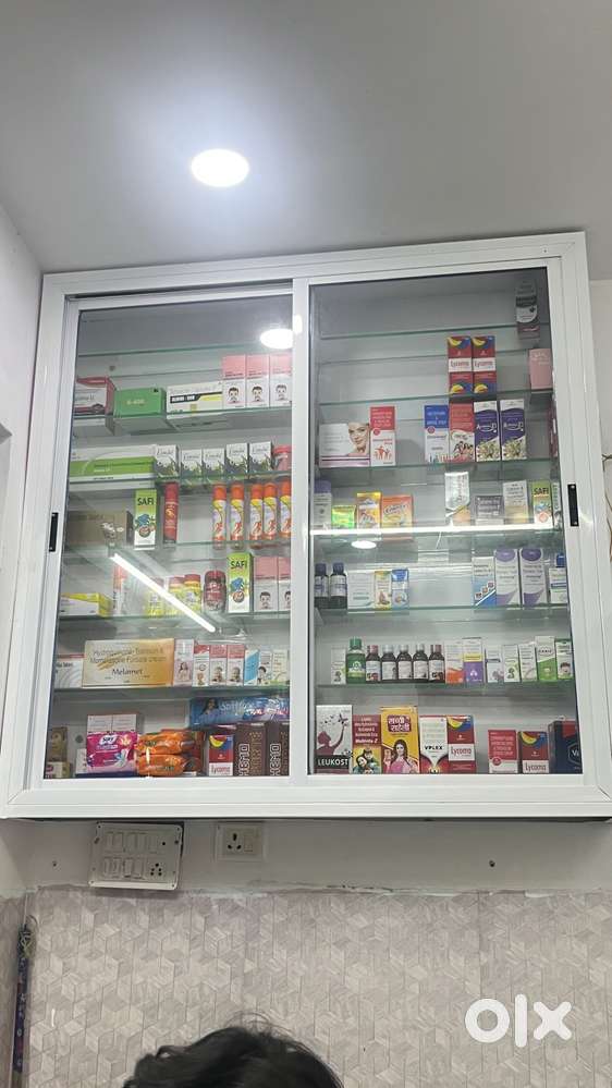 Medical Shop Rakes